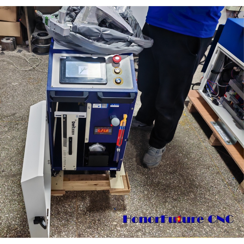 Industrial 1500W BWT Fiber Las - огляд і ціна Industrial Laser Metal Cutting Machine